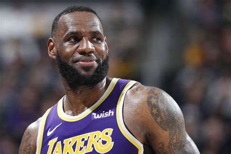 Lakers' LeBron James building community hub, family housing.